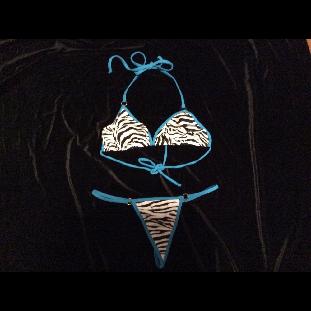 Thong Bikini 2 pic